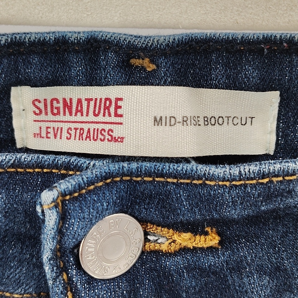 Levi Strauss Signature Mid Rise Boot Size 12 Stretch No Distressing - Picture 2 of 7